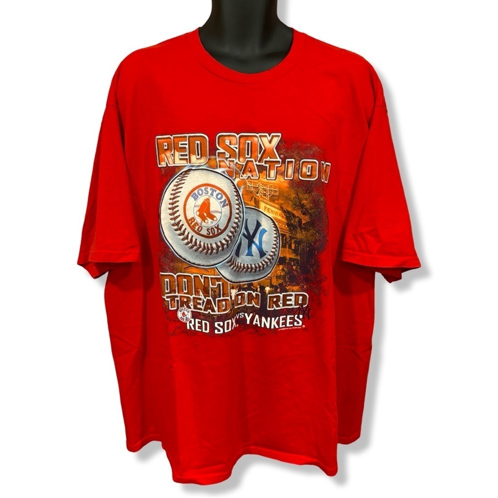 Vintage 2003 New York Yankees vs Boston Red Sox T-Shirt